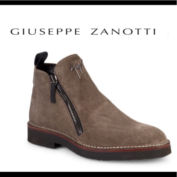 giuseppe zanotti • NEW • mens designer suede boots